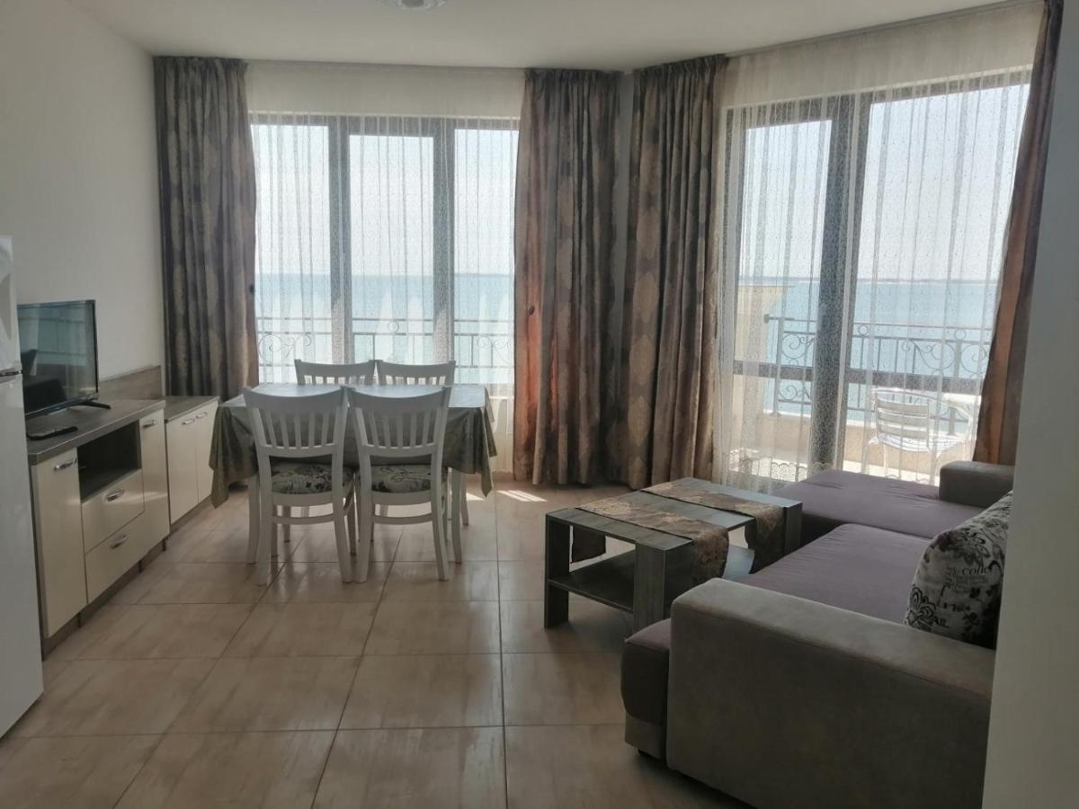 Хоризонт М Apartment Sveti Vlas Exterior foto