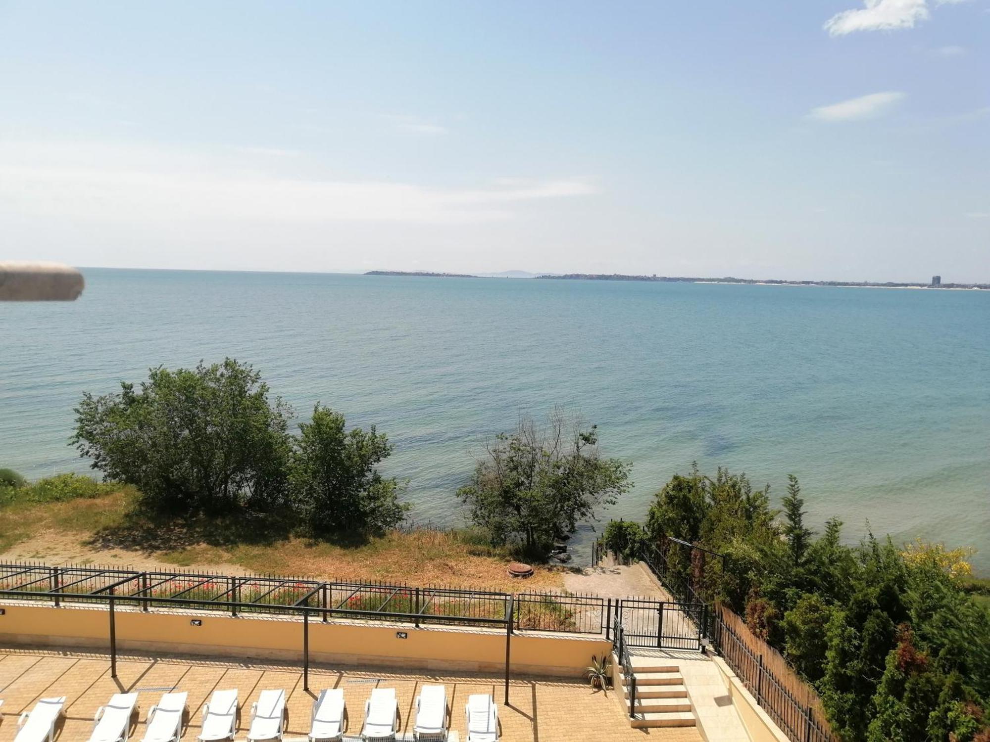 Хоризонт М Apartment Sveti Vlas Exterior foto