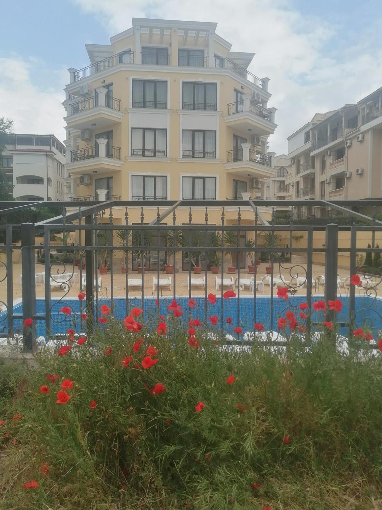 Хоризонт М Apartment Sveti Vlas Exterior foto