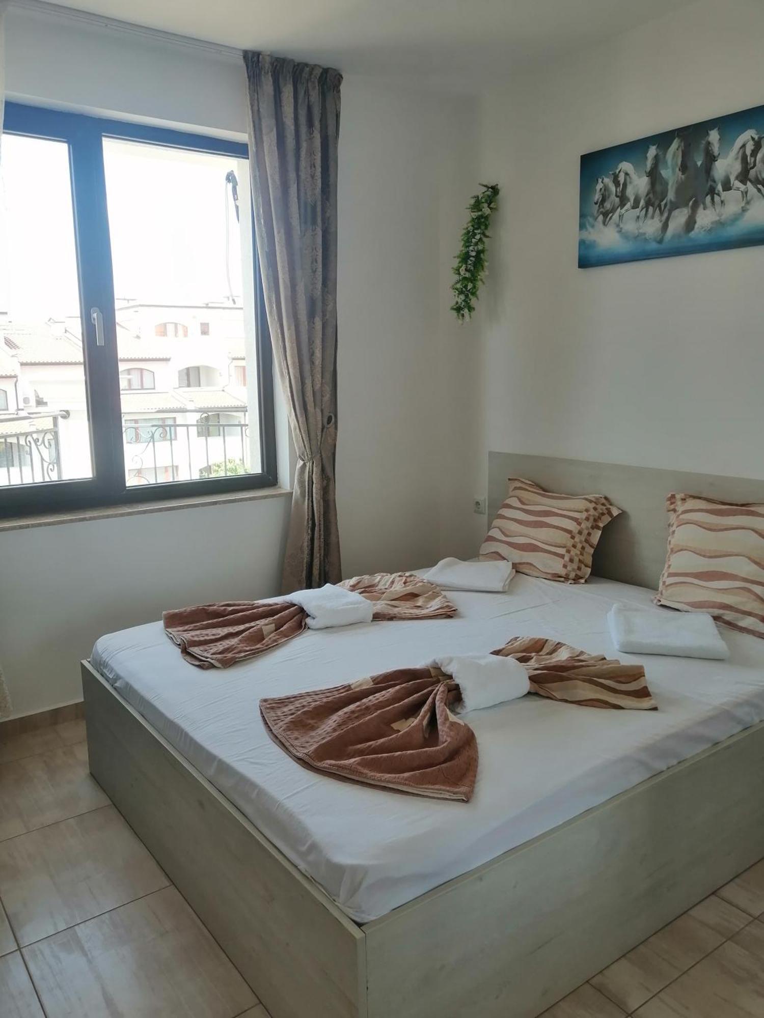 Хоризонт М Apartment Sveti Vlas Exterior foto